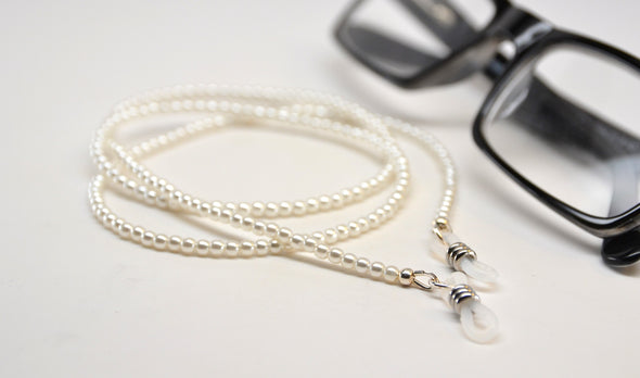 Bright White Czech Pearl Glasses Chain