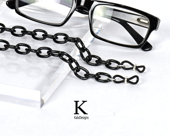 Chunky black glasses chain