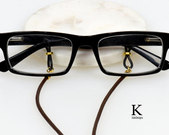 Basic brown leather glasses chain