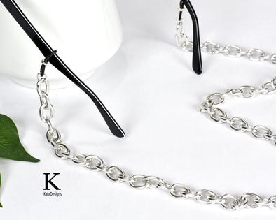 Chunky silver glasses chain