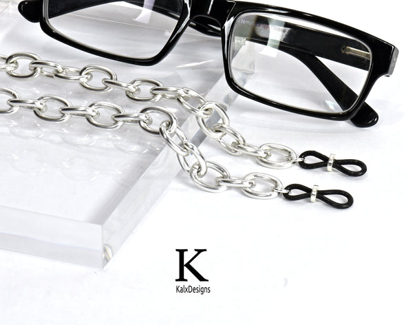 Chunky silver glasses chain